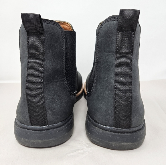 NWOT Madden  Ortholite Chelsea Boots Sz 9 Charcoal Gray Black Faux Suede Pull On - Picture 5 of 11